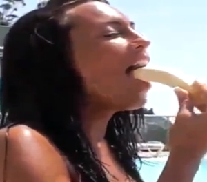 Meisjes doen banaan