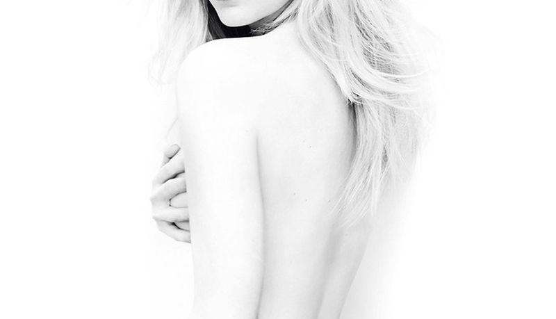 Kirsten Dunst, sexy en een soort van topless
