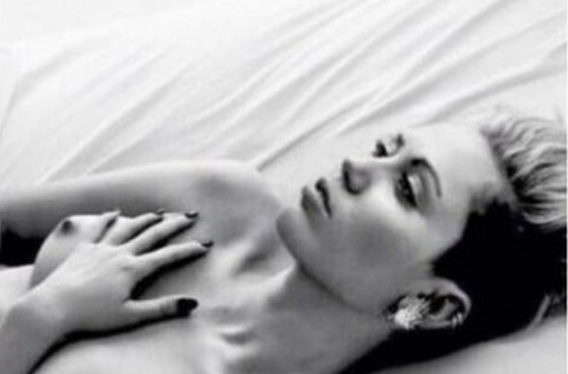 Miley Cyrus topless, iets met censuur op Instagram