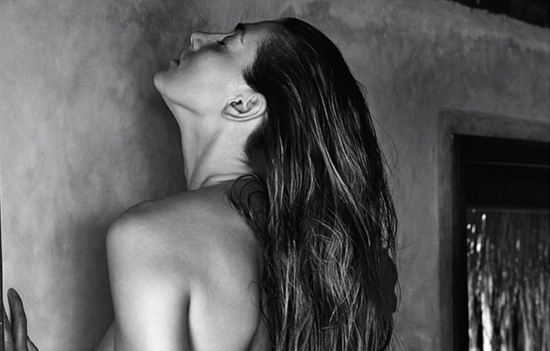 Prachtige erotische naaktfoto’s van model Alina Baikova