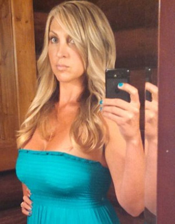 selfie van 38 jarige moeder die seks met kleine jongen had