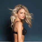 Mandy Marie, sexy Playboy babe in zwarte lingerie Mandy Marie, sexy Playboy babe in zwarte lingerie