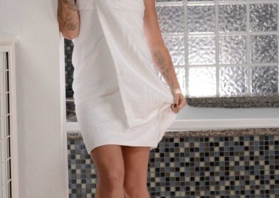 Jessa Rhodes knap blond naakt badkamer 01